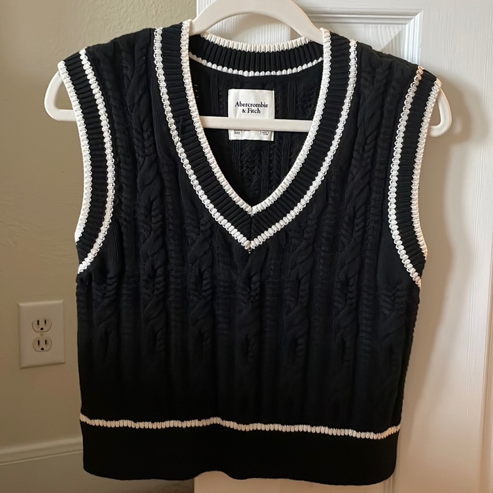Abercrombie & Fitch Sweater Vest XXS